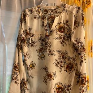 Maurice’s floral top!